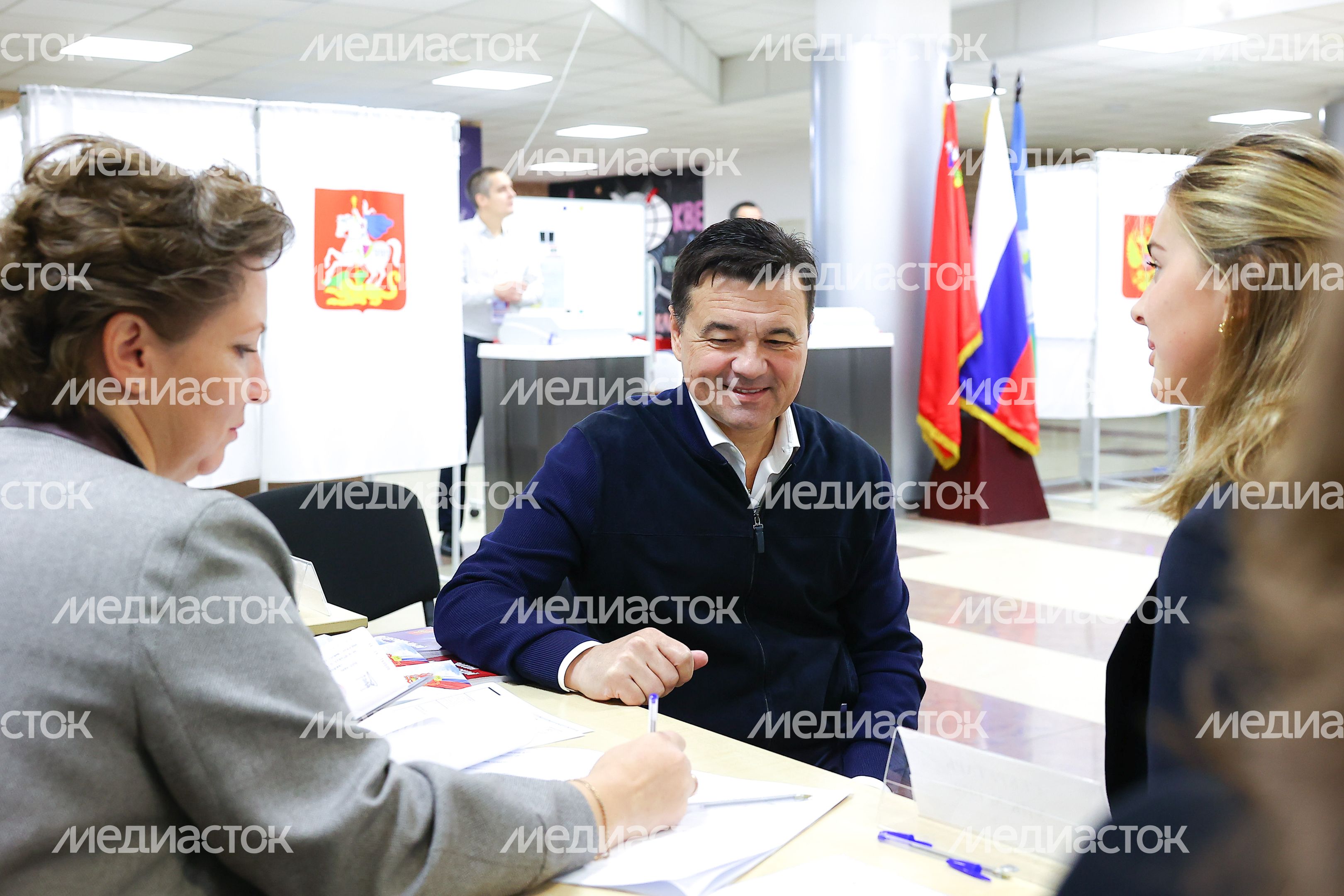 Посещение избирательного участка в Одинцове Губернатором Подмосковья