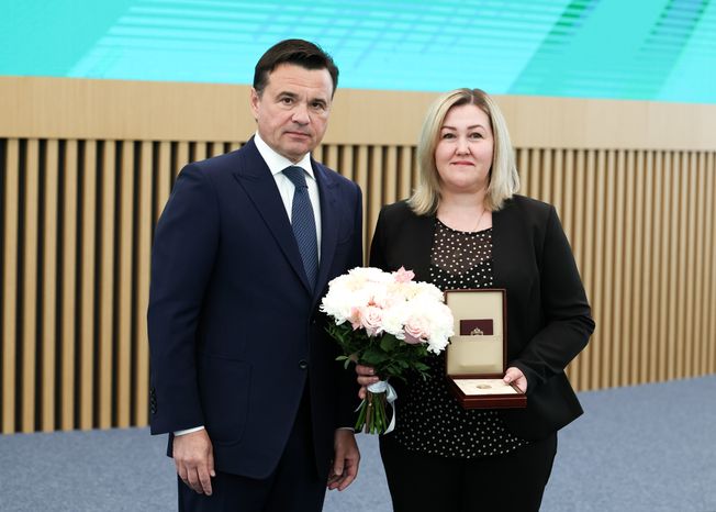Подмосковных соцработников поздравили с их профессиональным праздником