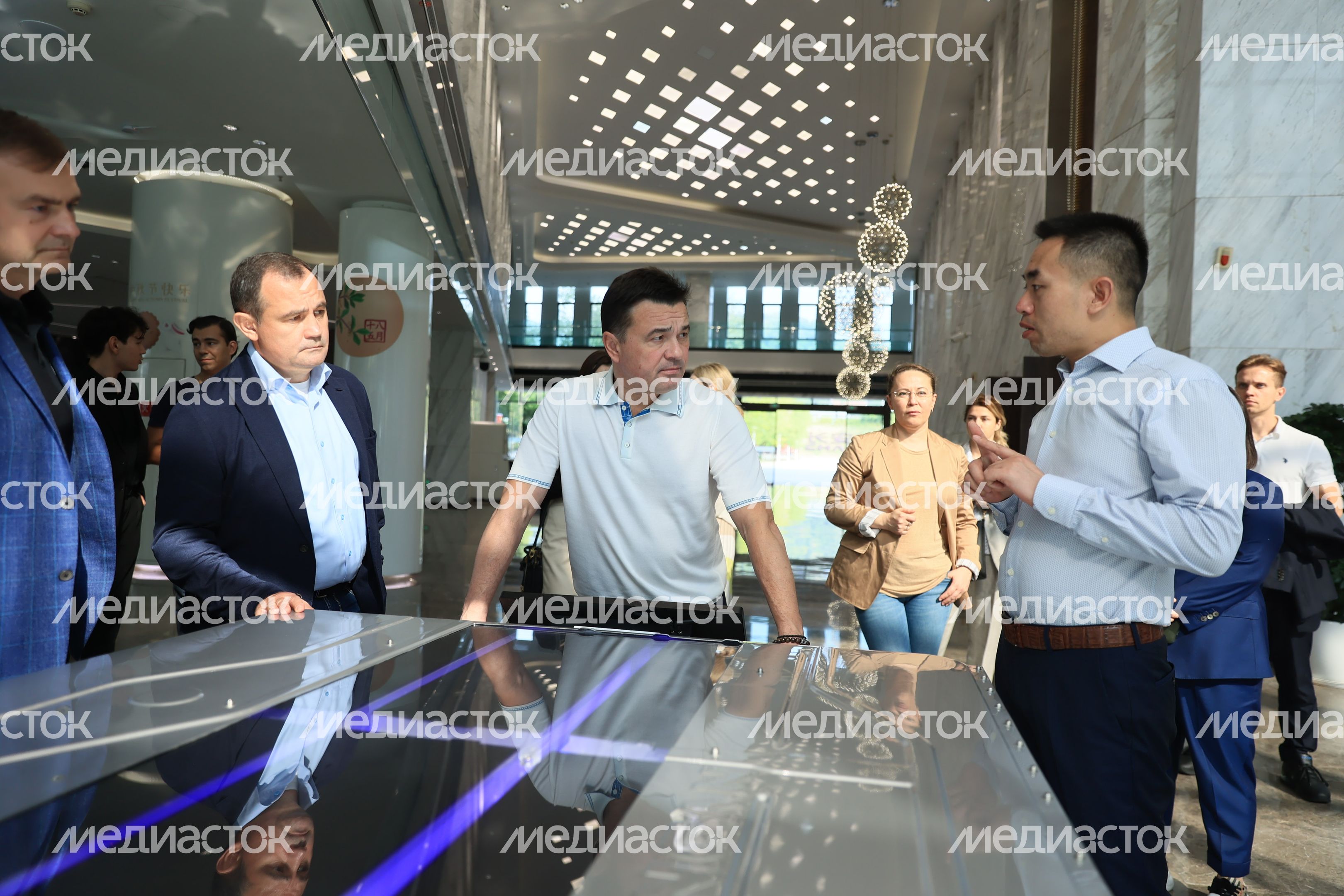 Посещение автозавода Changan Automobile Group в Китае Губернатором Подмосковья