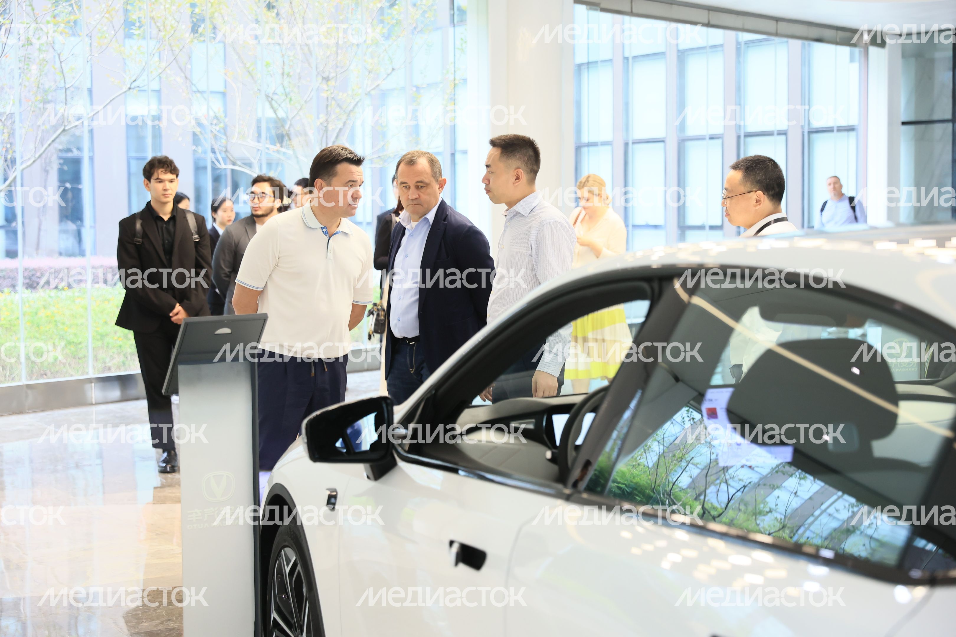 Посещение автозавода Changan Automobile Group в Китае Губернатором Подмосковья
