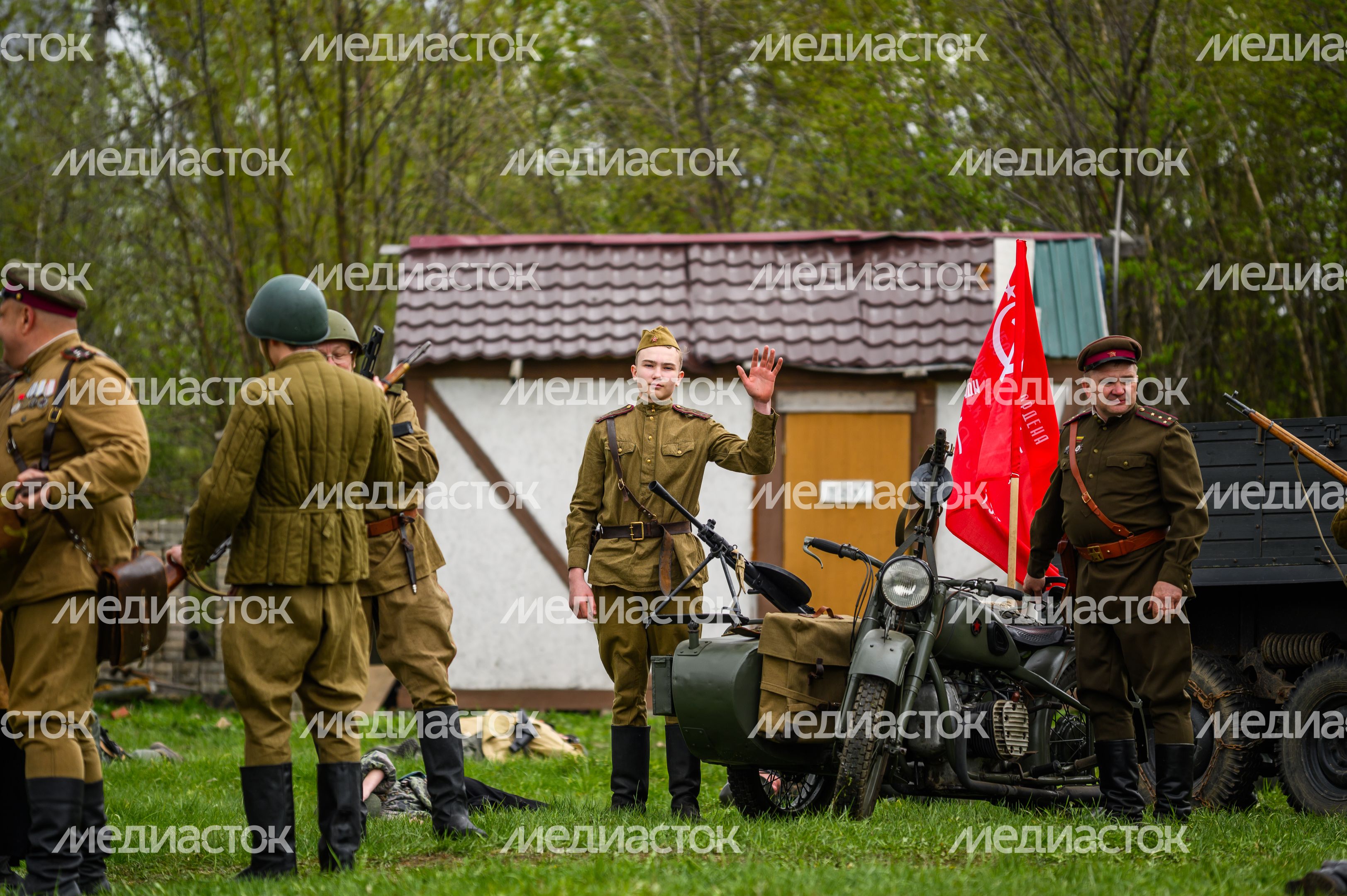 Военно-историческая реконструкция событий мая 1945 года в музее истории танка Т-34 в Мытищах Военно-историческая реконструкция событий мая 1945 года в музее истории танка Т-34 в Мытищах