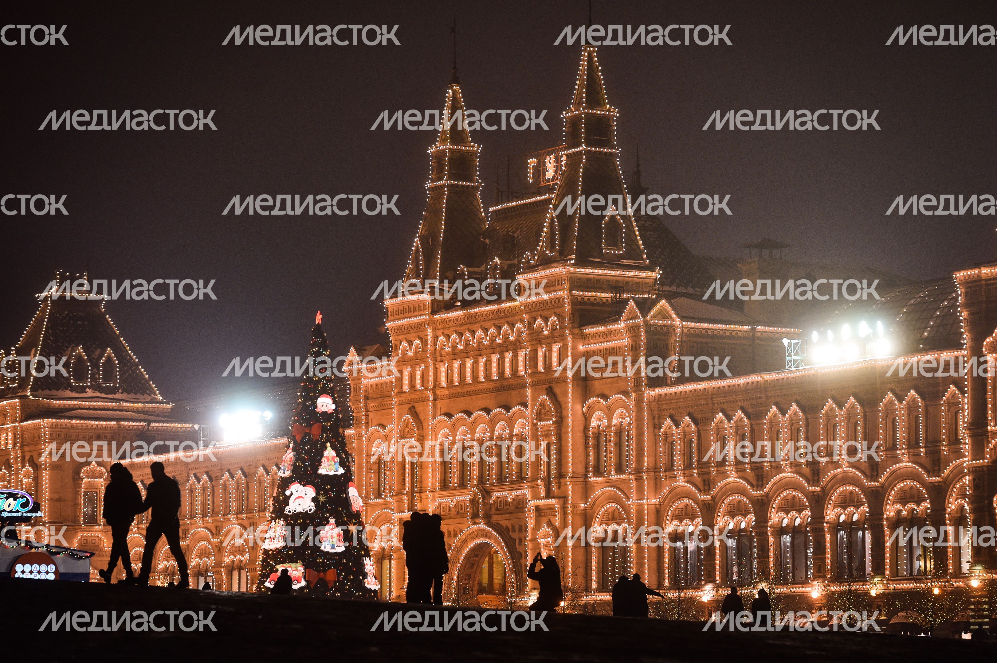 Новогодняя иллюминация в Москве