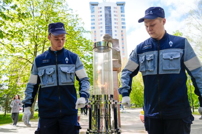 Зажжение Вечного огня в Королеве