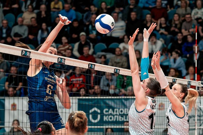 «Динамо-Ак Барс» победило «Заречье-Одинцово» и вышло в финал женской суперлиги