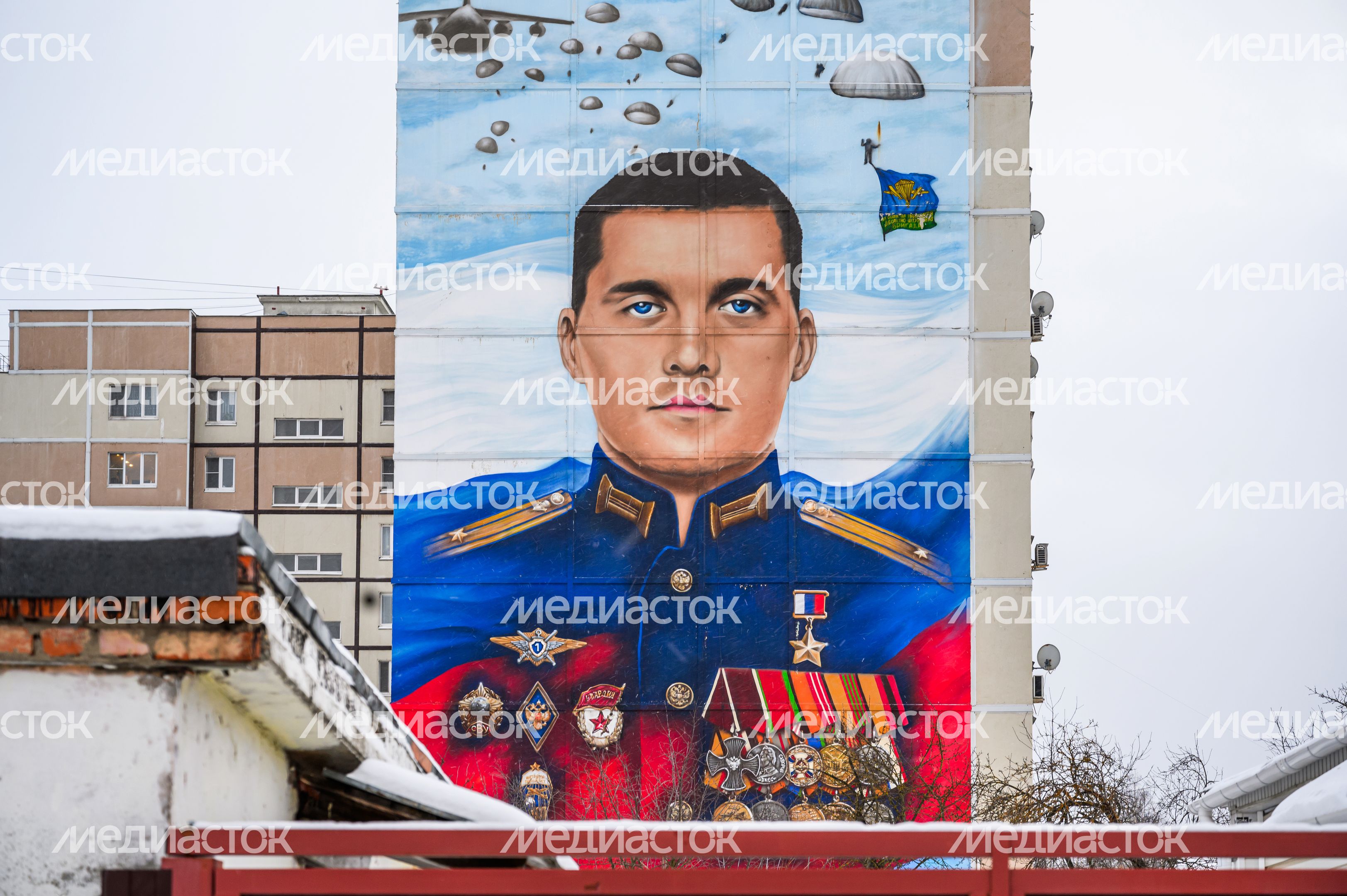 Мурал, посвященный Герою России, майору А.Н. Осокину в Орехово-Зуеве