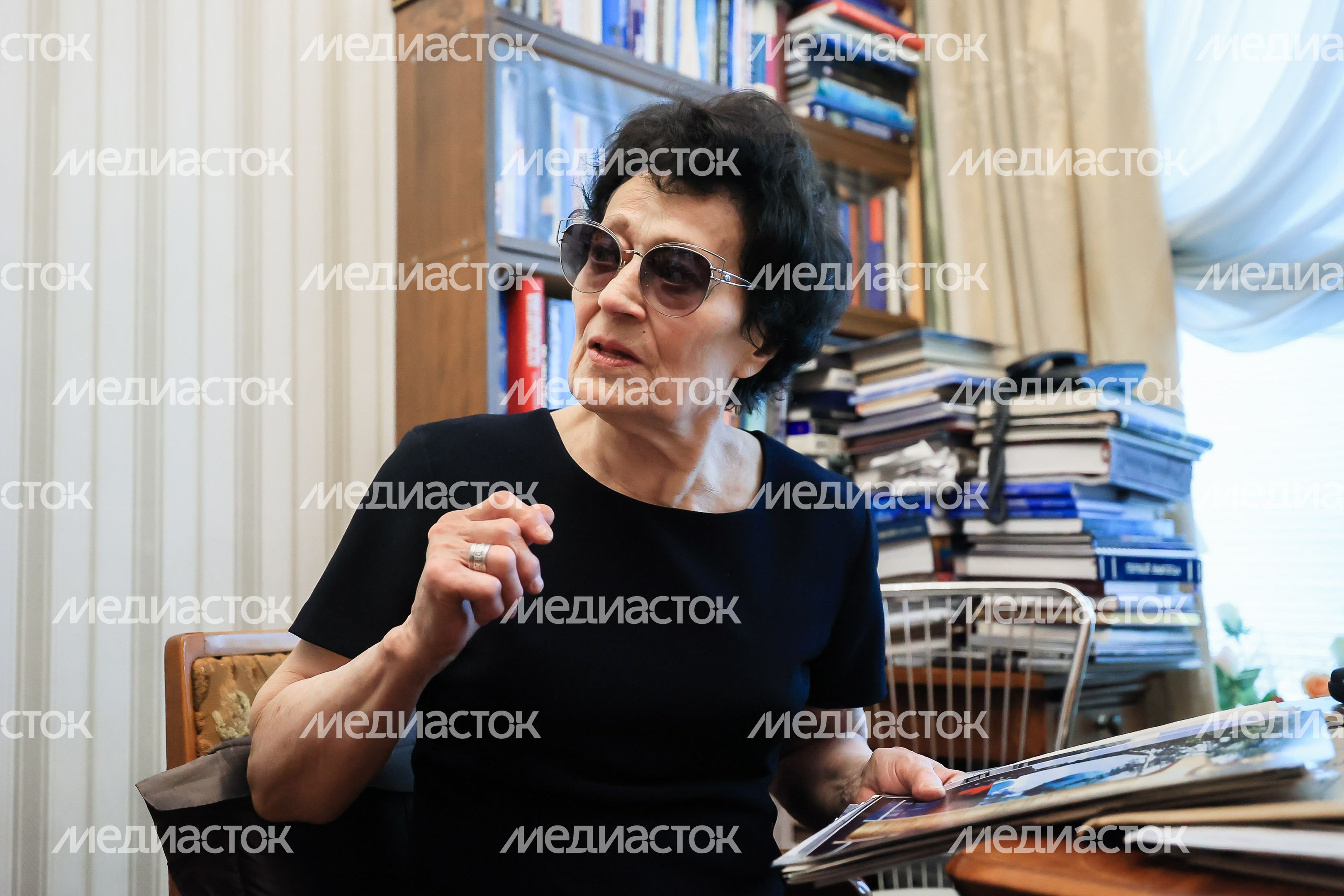 Посещение губернатором космонавта первого отряда