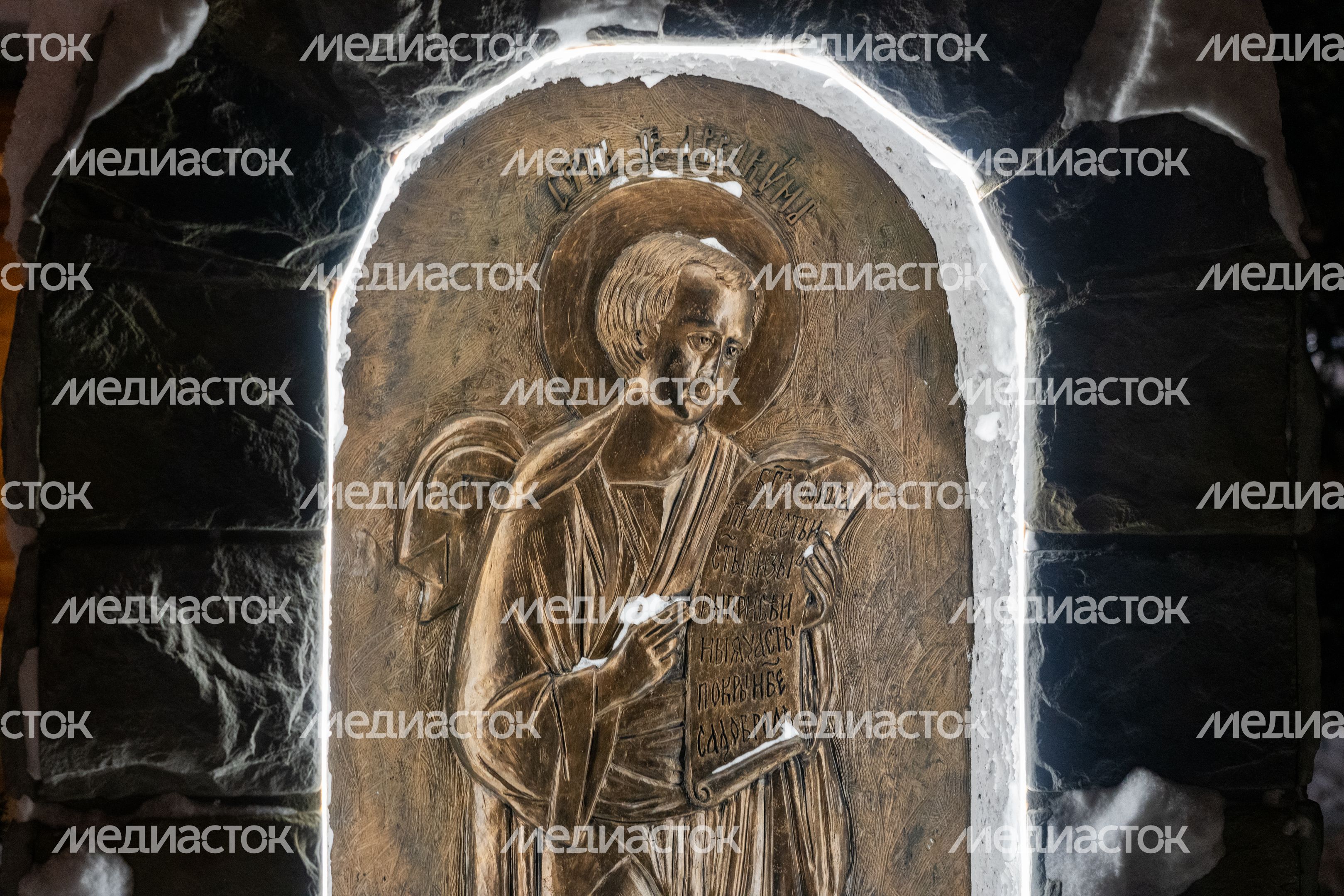 Крещенские купания в Михайло-Архангельском храме деревни Бушарино округа Звенигород Крещенские купания в Михайло-Архангельском храме деревни Бушарино округа Звенигород