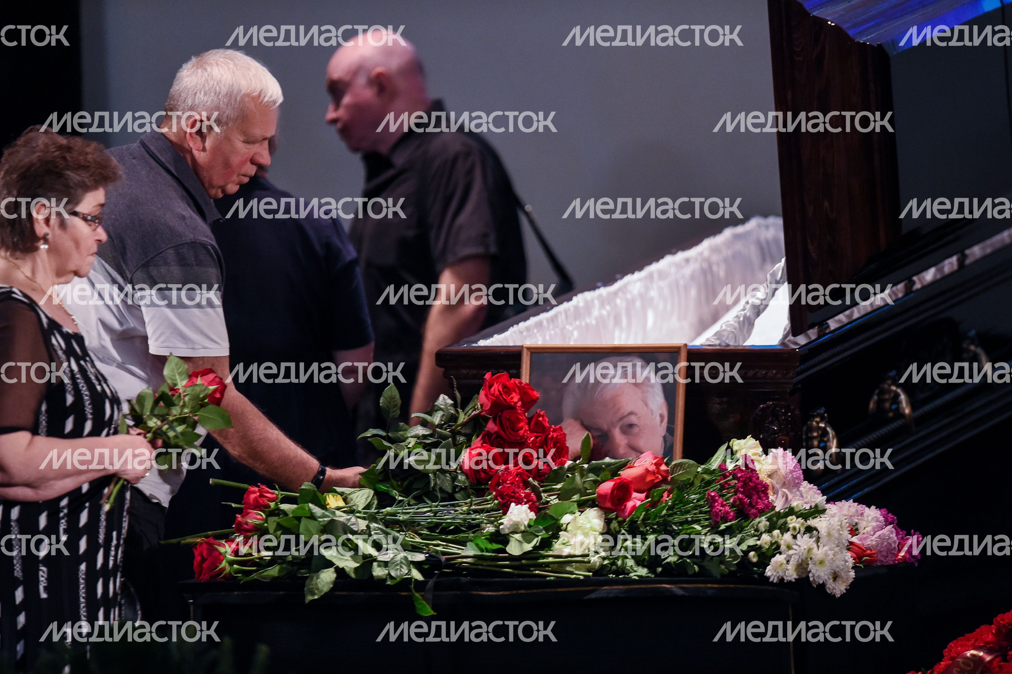 Церемония прощания с писателем Владимиром Войновичем в Москве