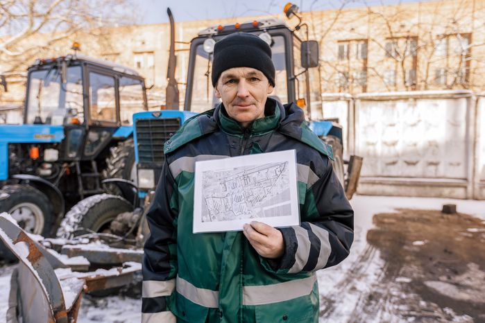 Уборка территории дворов от снега в Балашихе