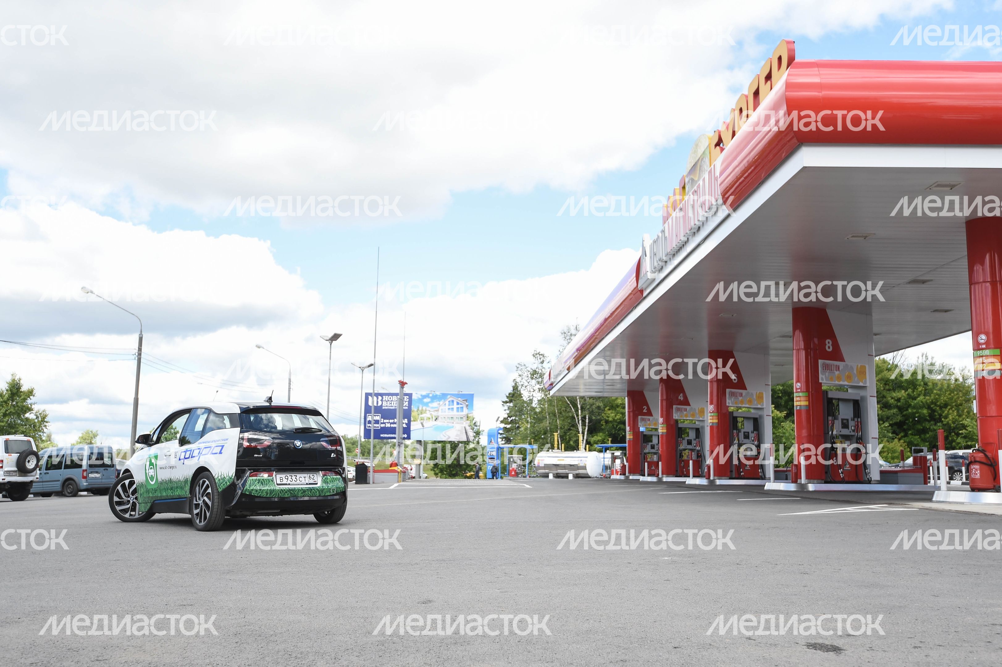 Открытие первой быстрой зарядной станции для электромобилей в Подмосковье