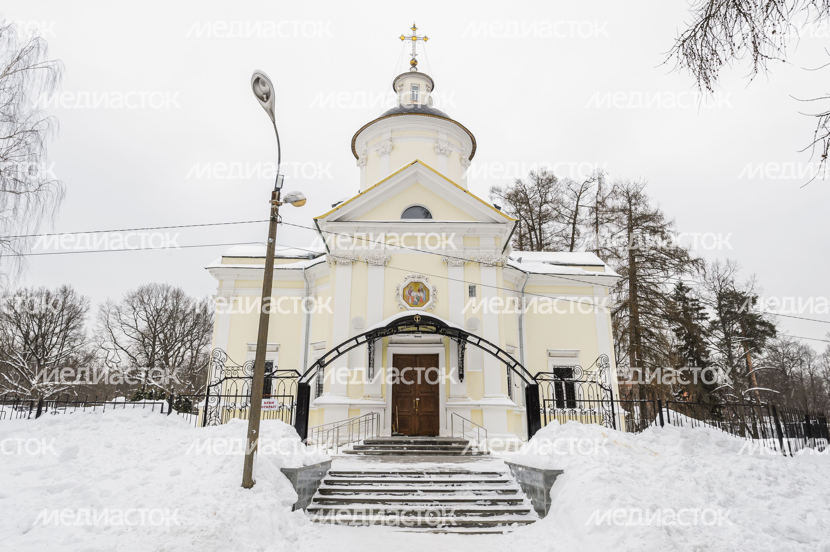 Церковь Рождества Богородицы в Марфино в Мытищах