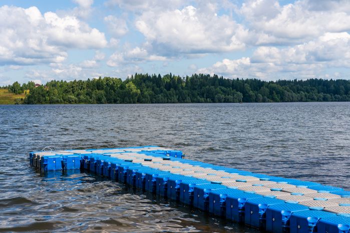 Пляж у Озернинского водохранилища вблизи деревни Нововолково Рузского округа