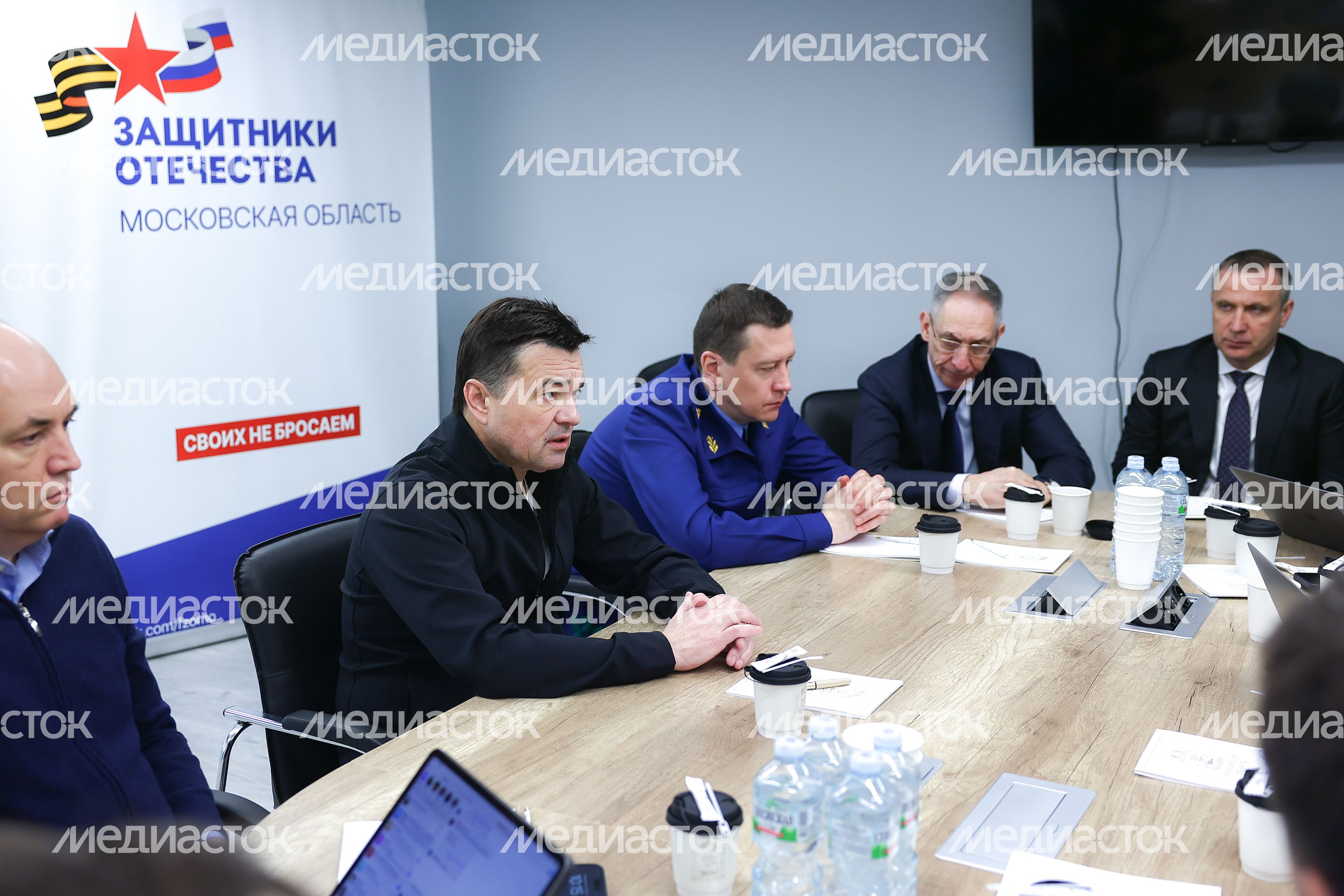 Андрей Воробьев провел очередной штаб на месте теракта в "Крокус Сити Холле"