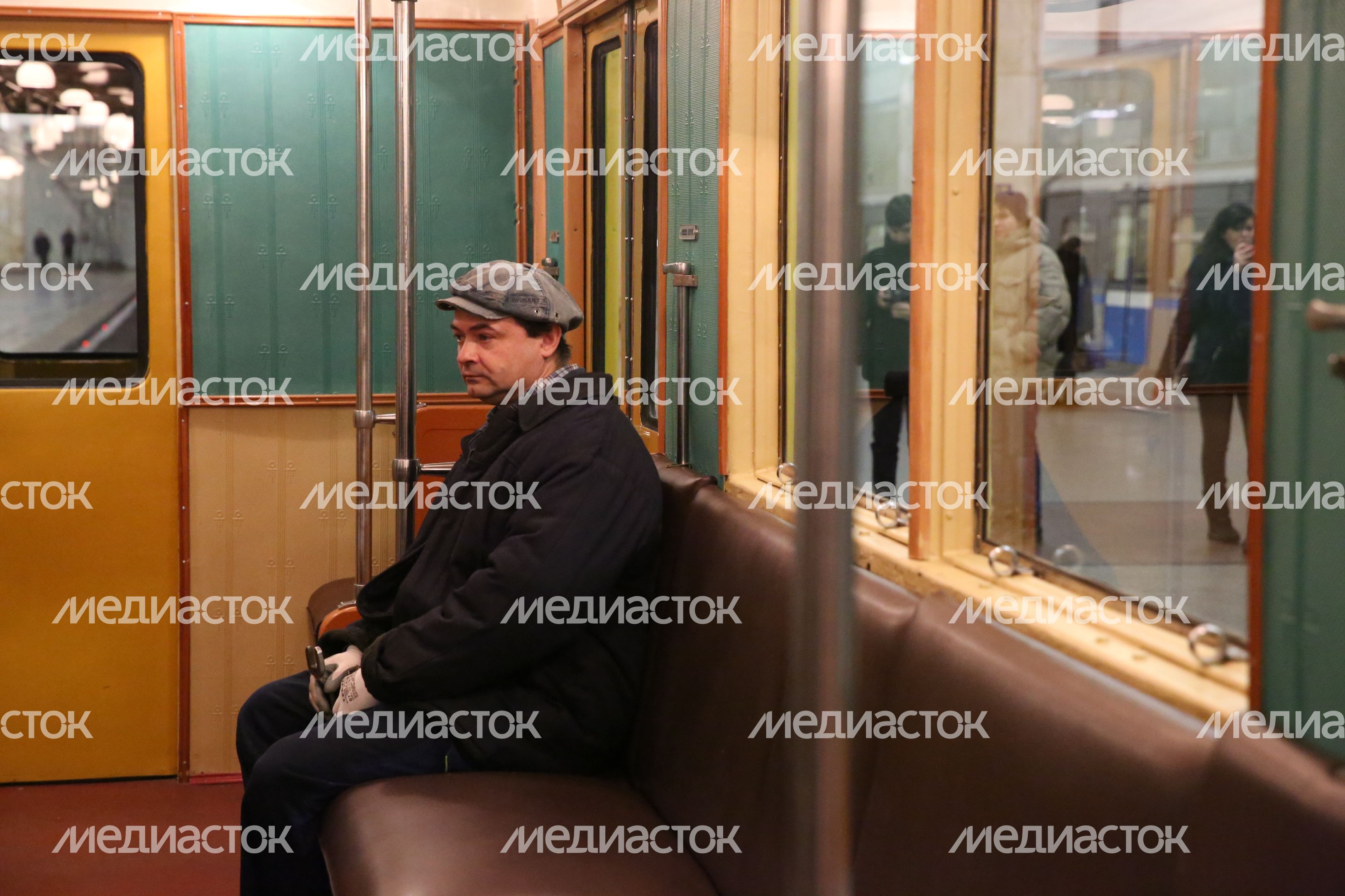 «Экскурсия в прошлое» в Московском метрополитене