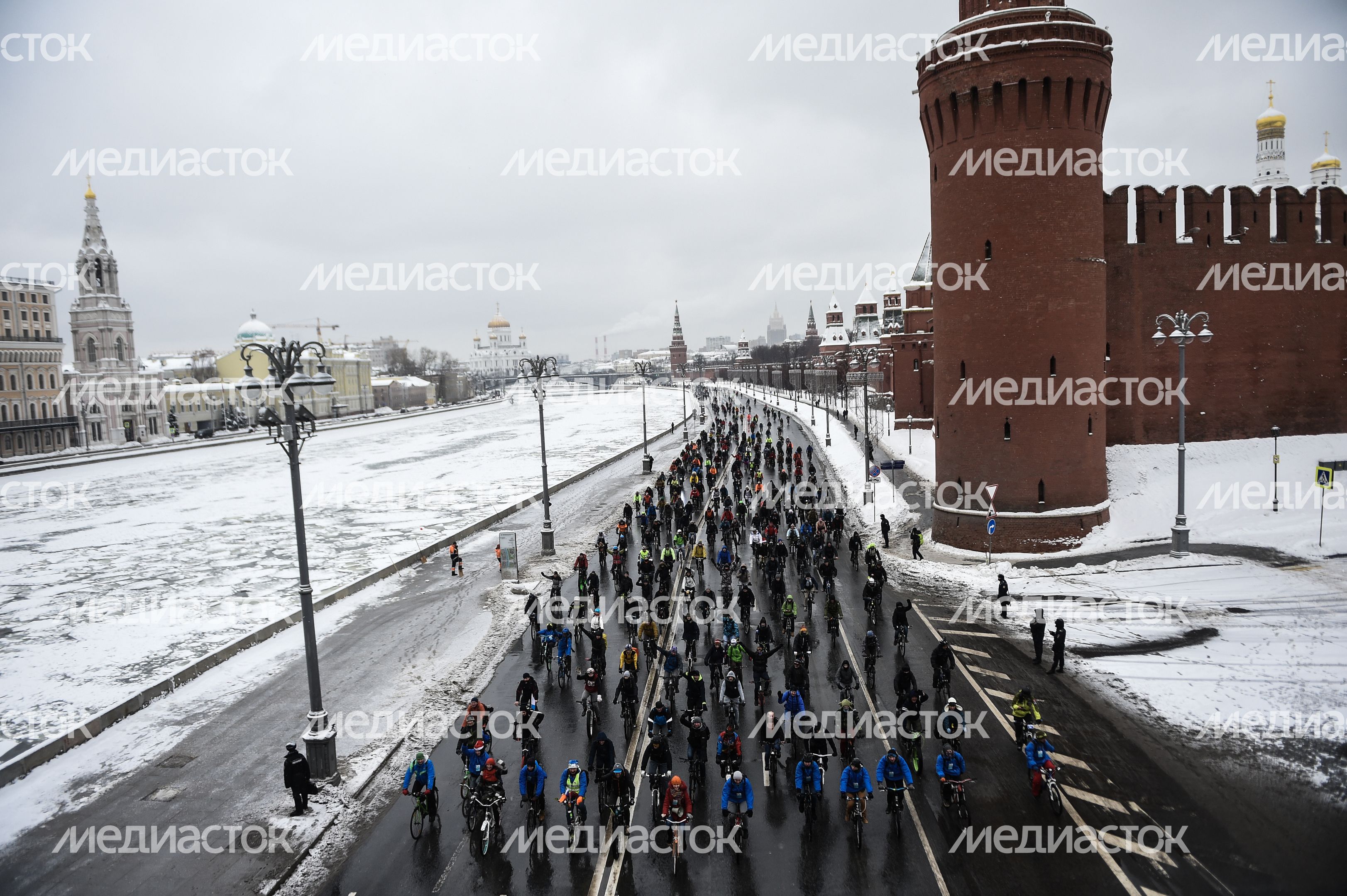 В Москве состоялся 4-й Зимний Велопарад