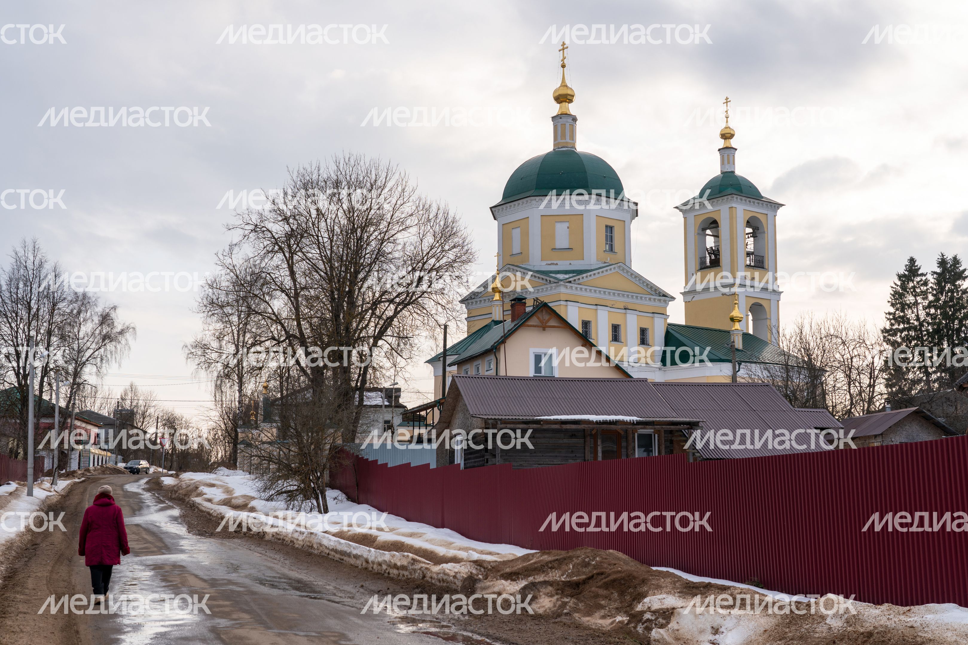 Церковь Константина и Елены в Верее Наро-Фоминского округа Церковь Константина и Елены в Верее Наро-Фоминского округа