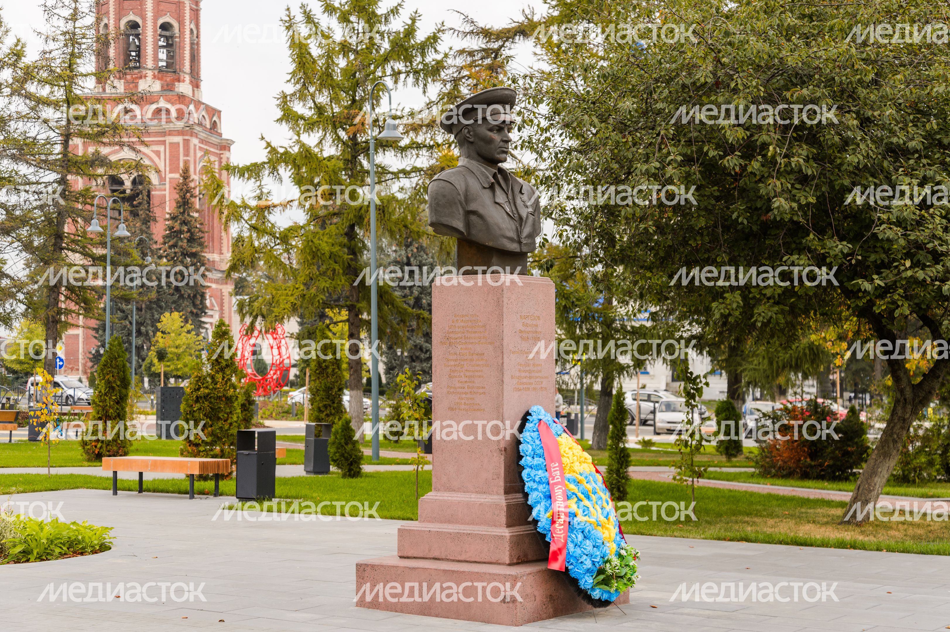 Бронницы. Бюст В.Ф. Маргелова Бронницы. Бюст В.Ф. Маргелова