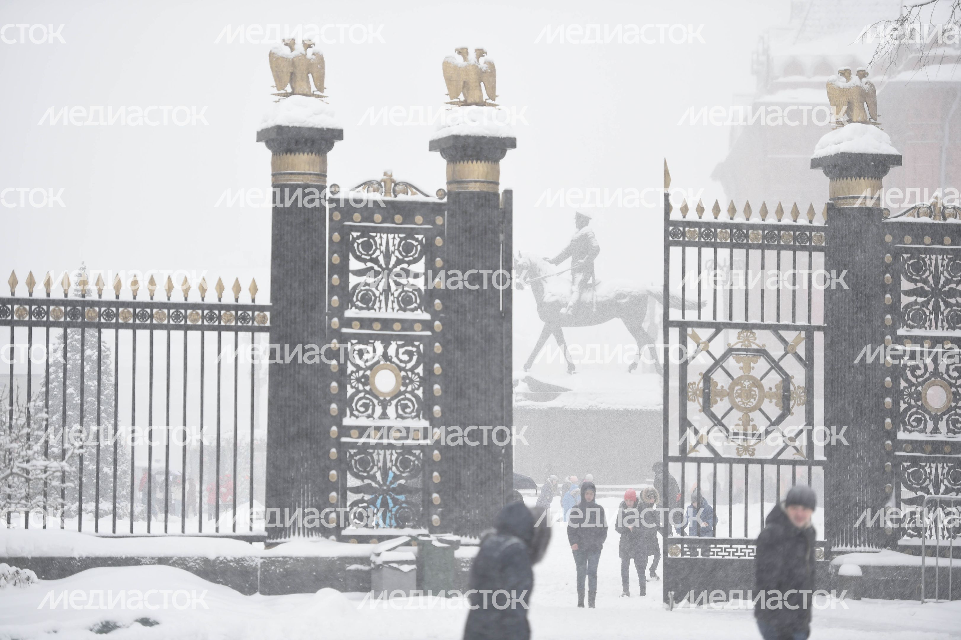 Рекордный снегопад в Москве и Подмосковье