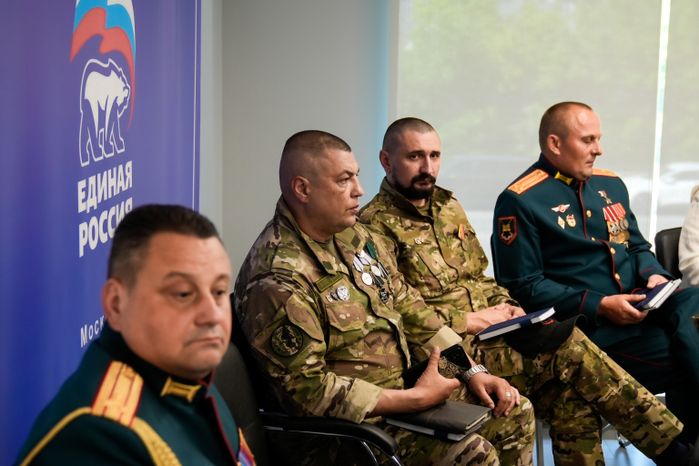 Встреча с участниками СВО - победителями предварительного голосования "Единой России"