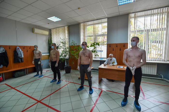 Отправка призывников к местам прохождения военной службы с городского сборного пункта Военного комиссариата города Москвы