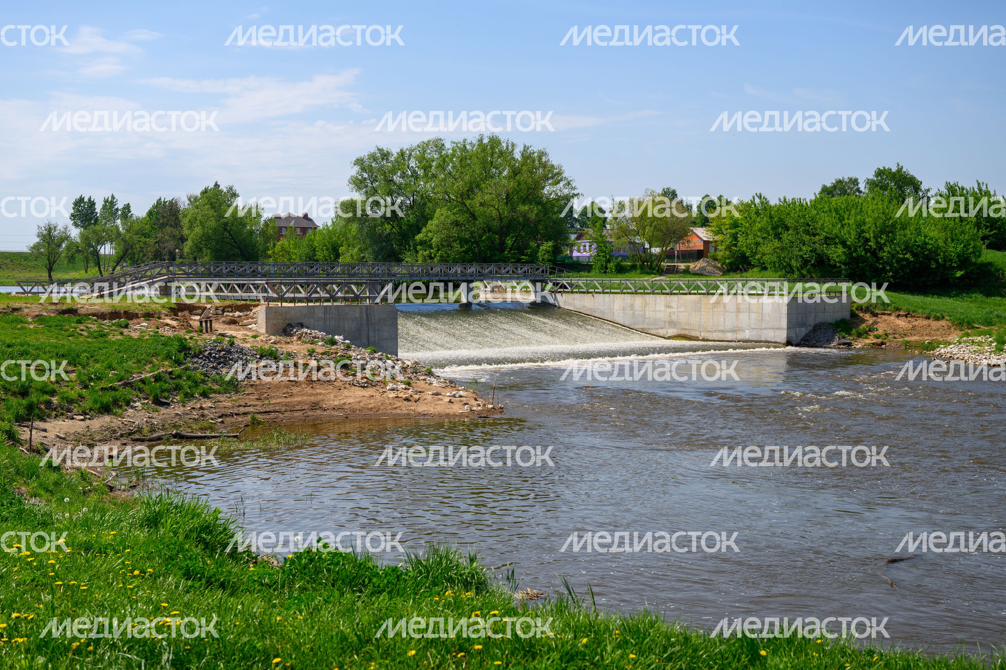 Зарайская плотина на реке Осетр