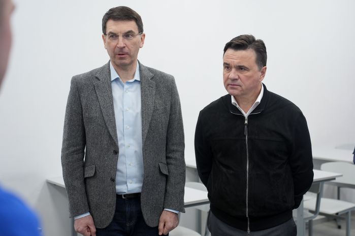 Андрей Воробьев и Игорь Щеголев посетили Дмитровский техникум