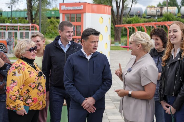 Андрей Воробьев посетил благоустроенный парк "ЛиАЗ" в Ликино-Дулеве