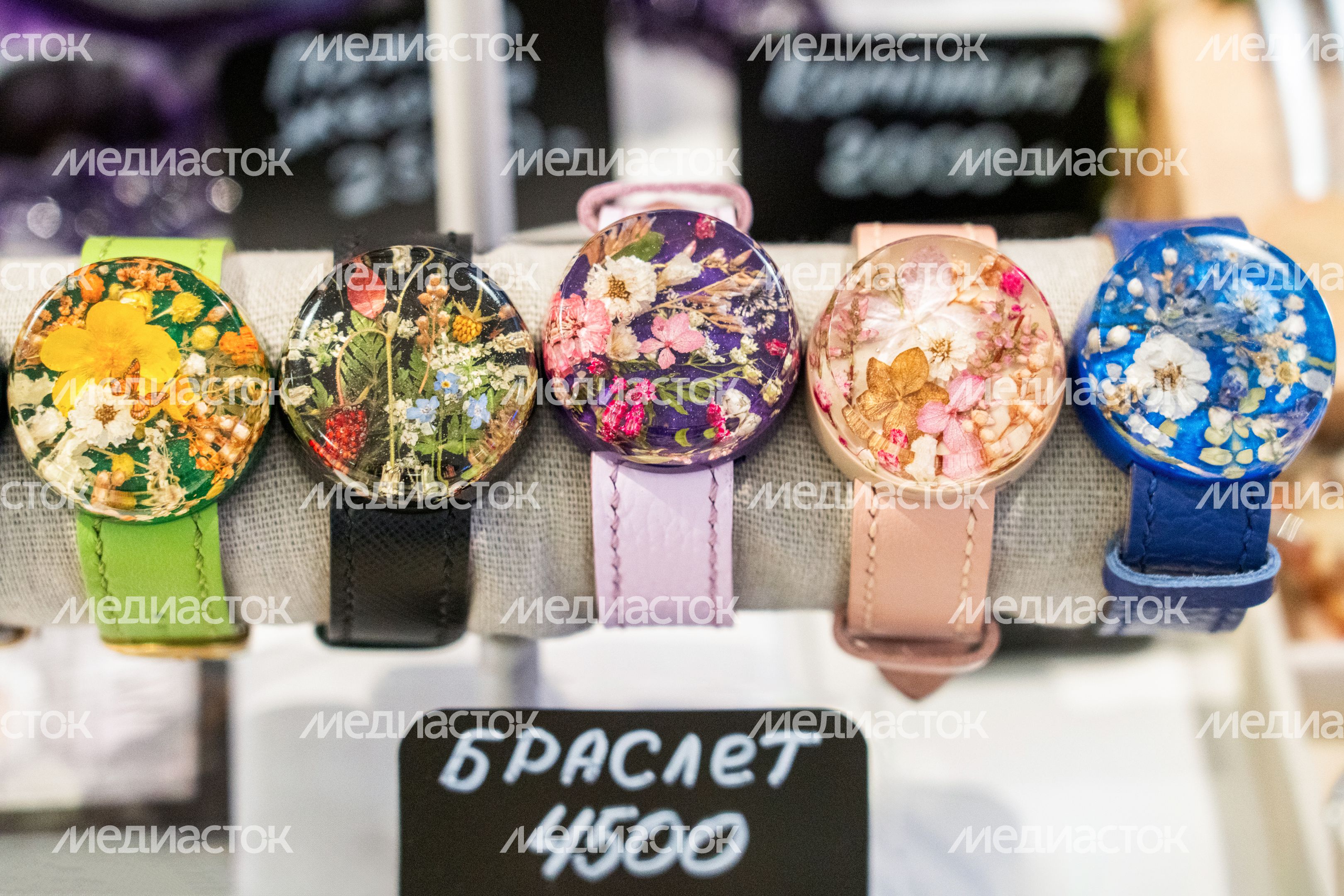 Выставка подмосковных товаров «Мой бизнес. Скоро зима. 100% Подмосковье» Выставка подмосковных товаров «Мой бизнес. Скоро зима. 100% Подмосковье»