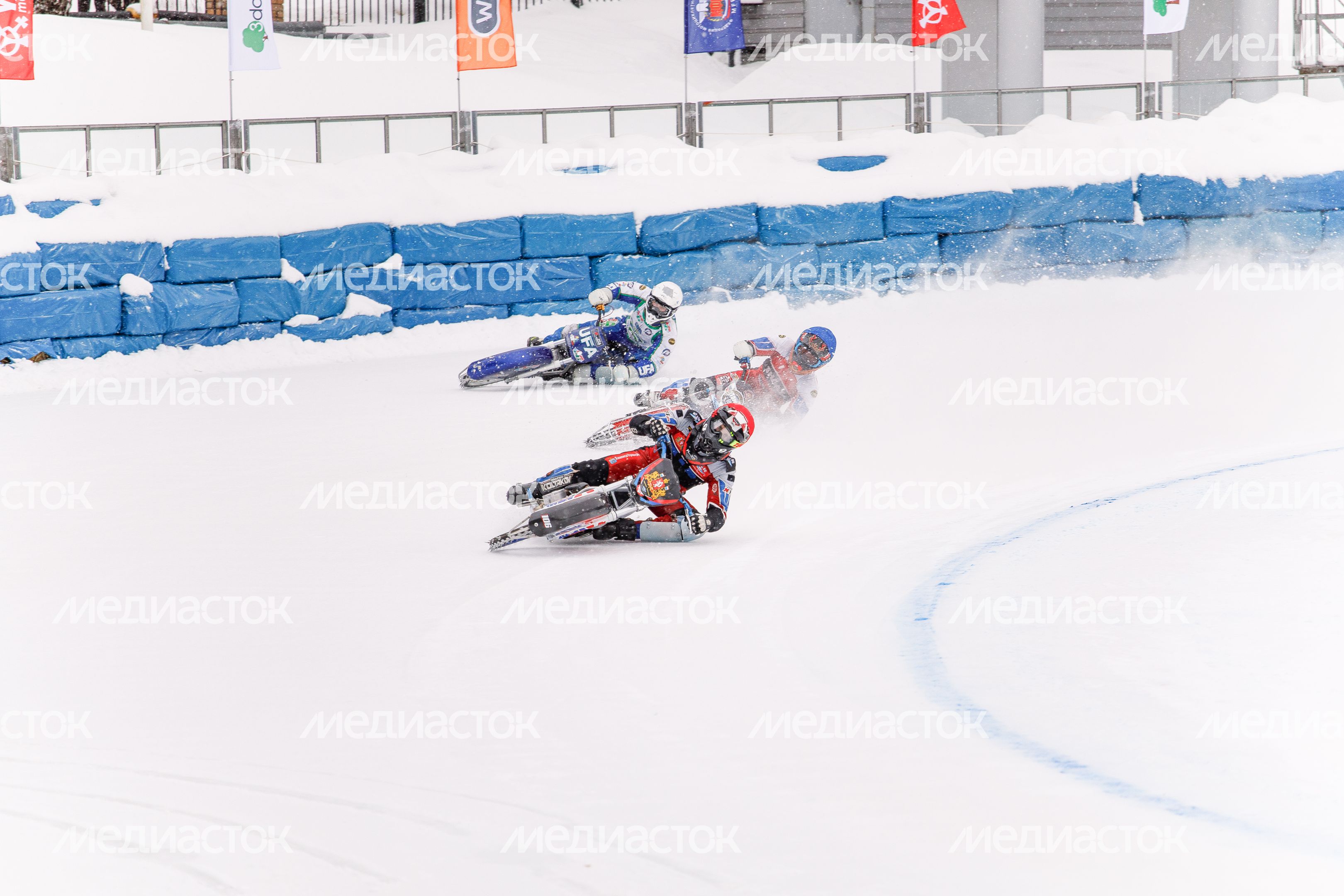 VI этап личного чемпионата России по гонкам на льду в Красногорске
