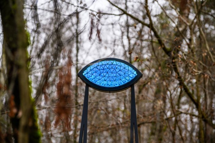 Арт-объект «Встреча» Аллы Урбан в парке Малевича