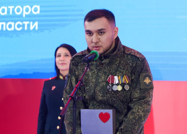 Награждение победителей XIII губернаторской премии "Мы рядом. Доброе дело"
