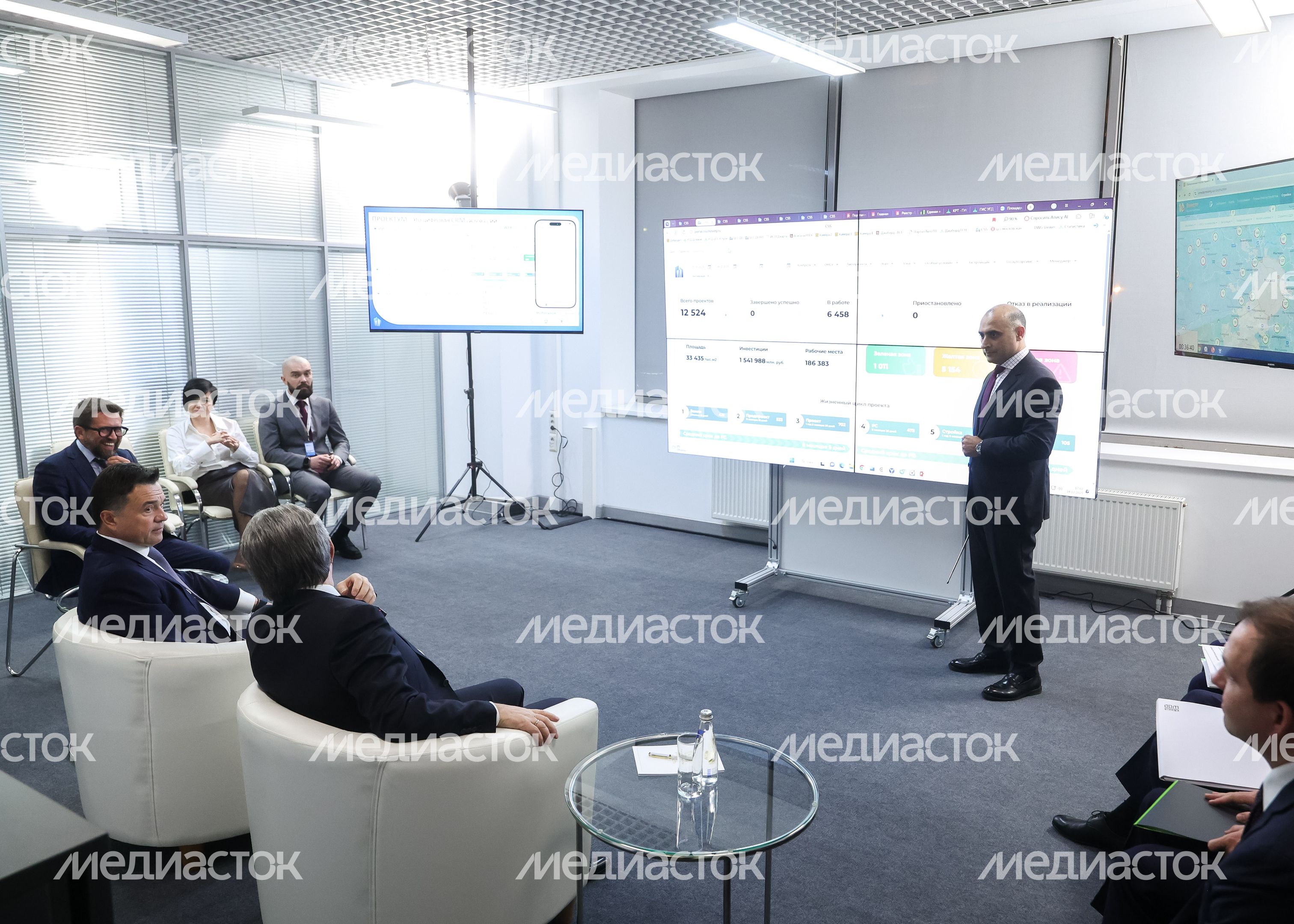 Андрей Воробьев продемонстрировал Виталию Мутко работу подмосковного ЦСС Андрей Воробьев продемонстрировал Виталию Мутко работу подмосковного ЦСС