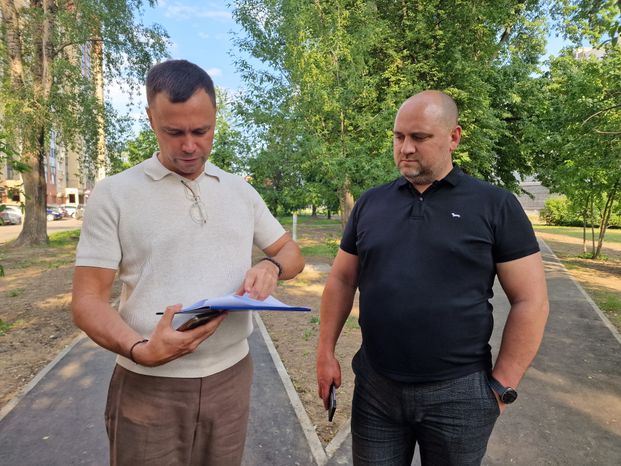 Всеволод Волосевич оценил выполнение работ по благоустройству дворовых территорий и «народных троп»