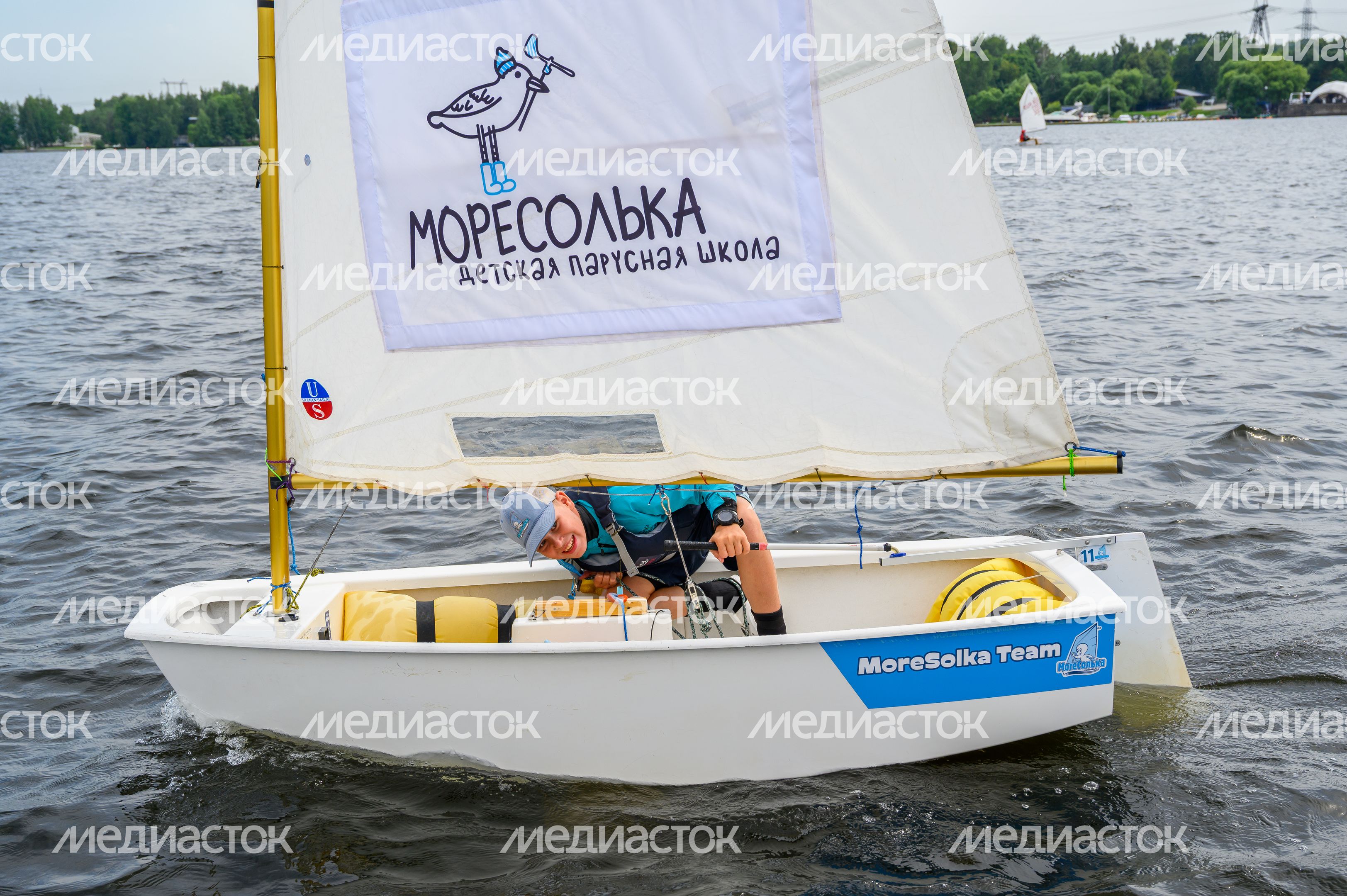 Парусная регата «Кубок патриотов» среди юношей и девушек на Пироговском водохранилище в Мытищах