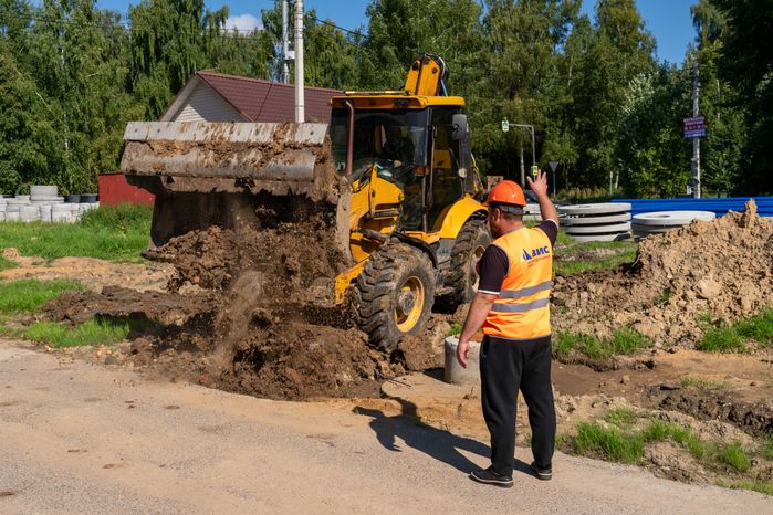 Ремонт трубопровода холодного водоснабжения в поселке Бородинское Поле Можайского округа