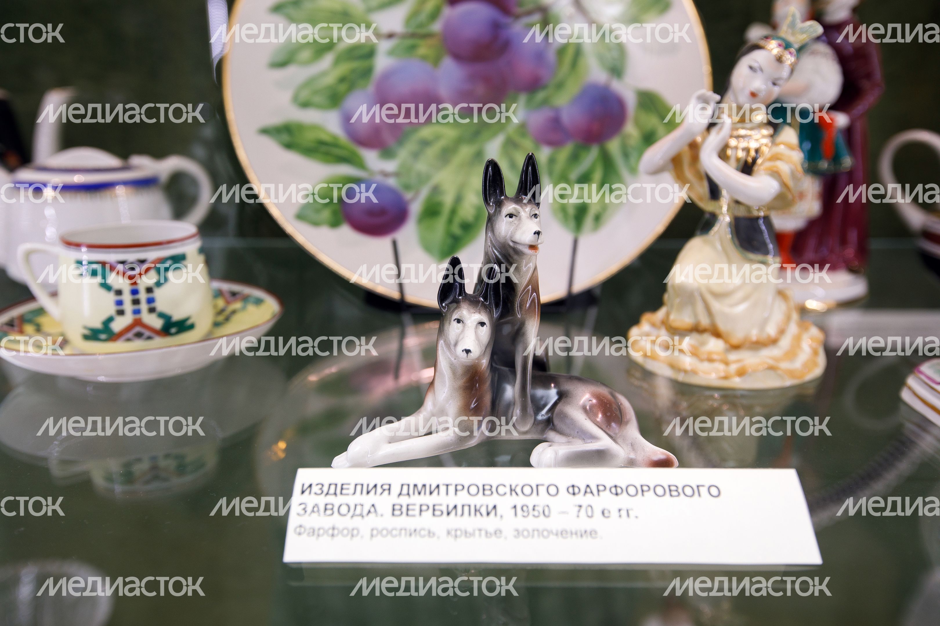Выставка «Две фарфоровые империи» в Музее-заповеднике «Дмитровский кремль» Выставка «Две фарфоровые империи» в Музее-заповеднике «Дмитровский кремль»