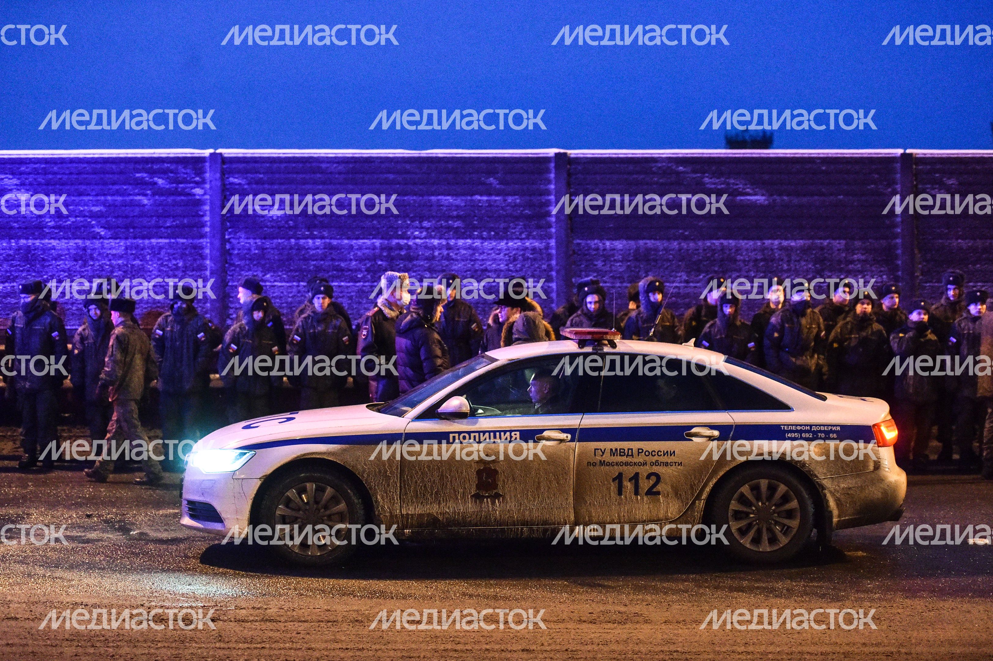 Кадры с места столкновения четырех автобусов и грузовика на Новорижском шоссе в Московской области