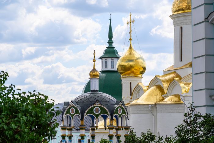 Солнечная Свято-Троицкая Сергиева лавра