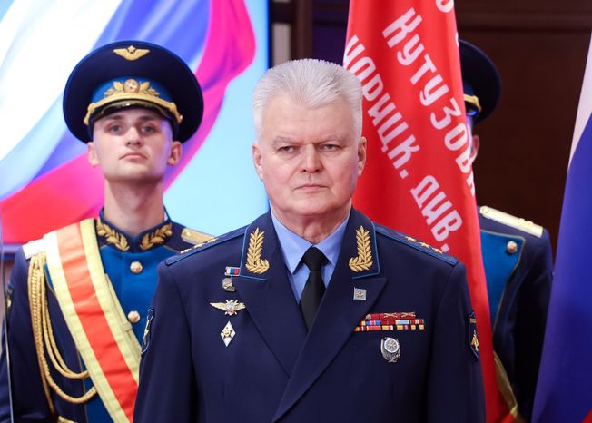 Родственникам легендарного лётчика Николая Терёхина передали "Золотую Звезду" Героя России