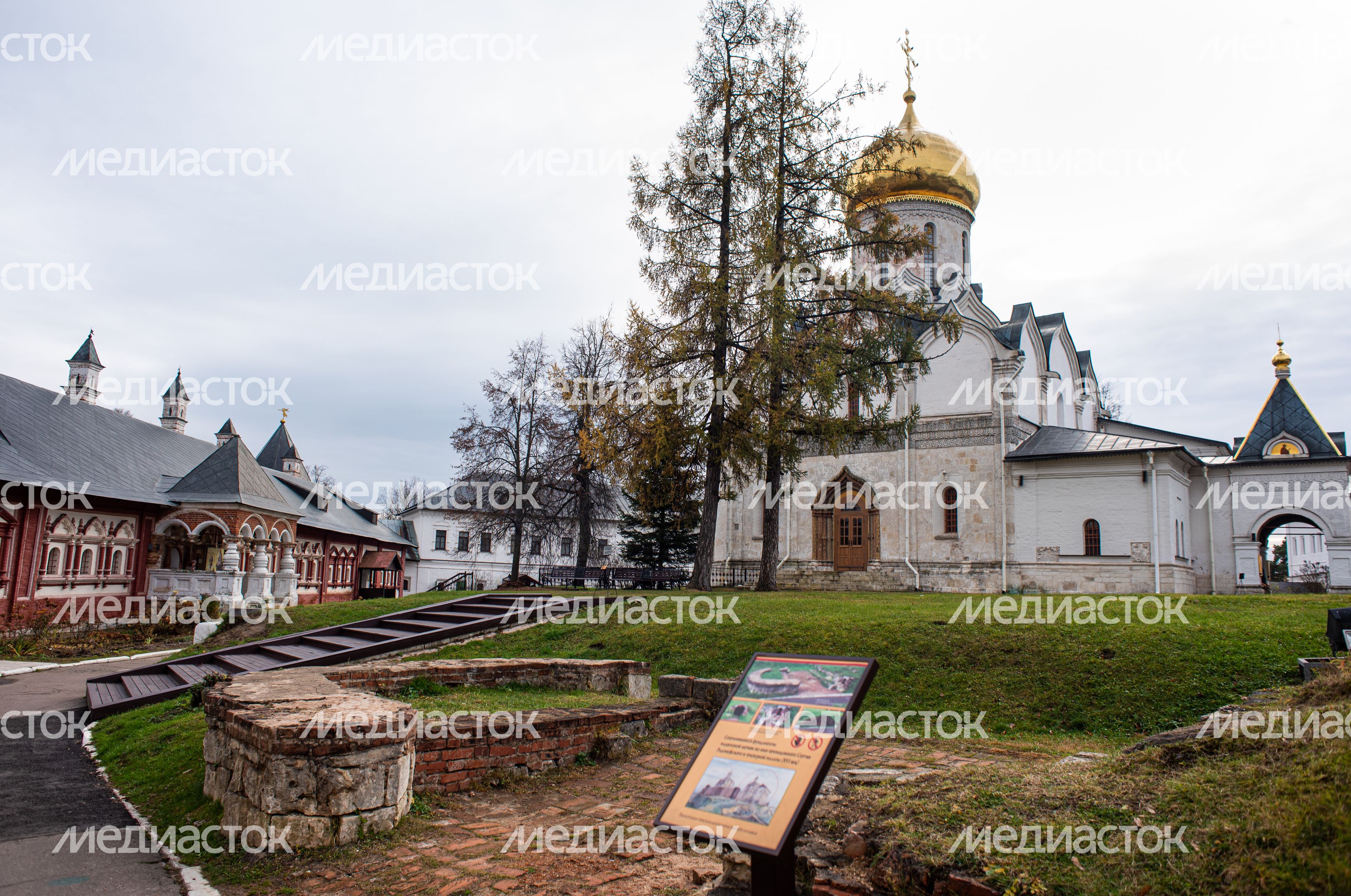 Осенние виды Саввино-Сторожевского Монастыря