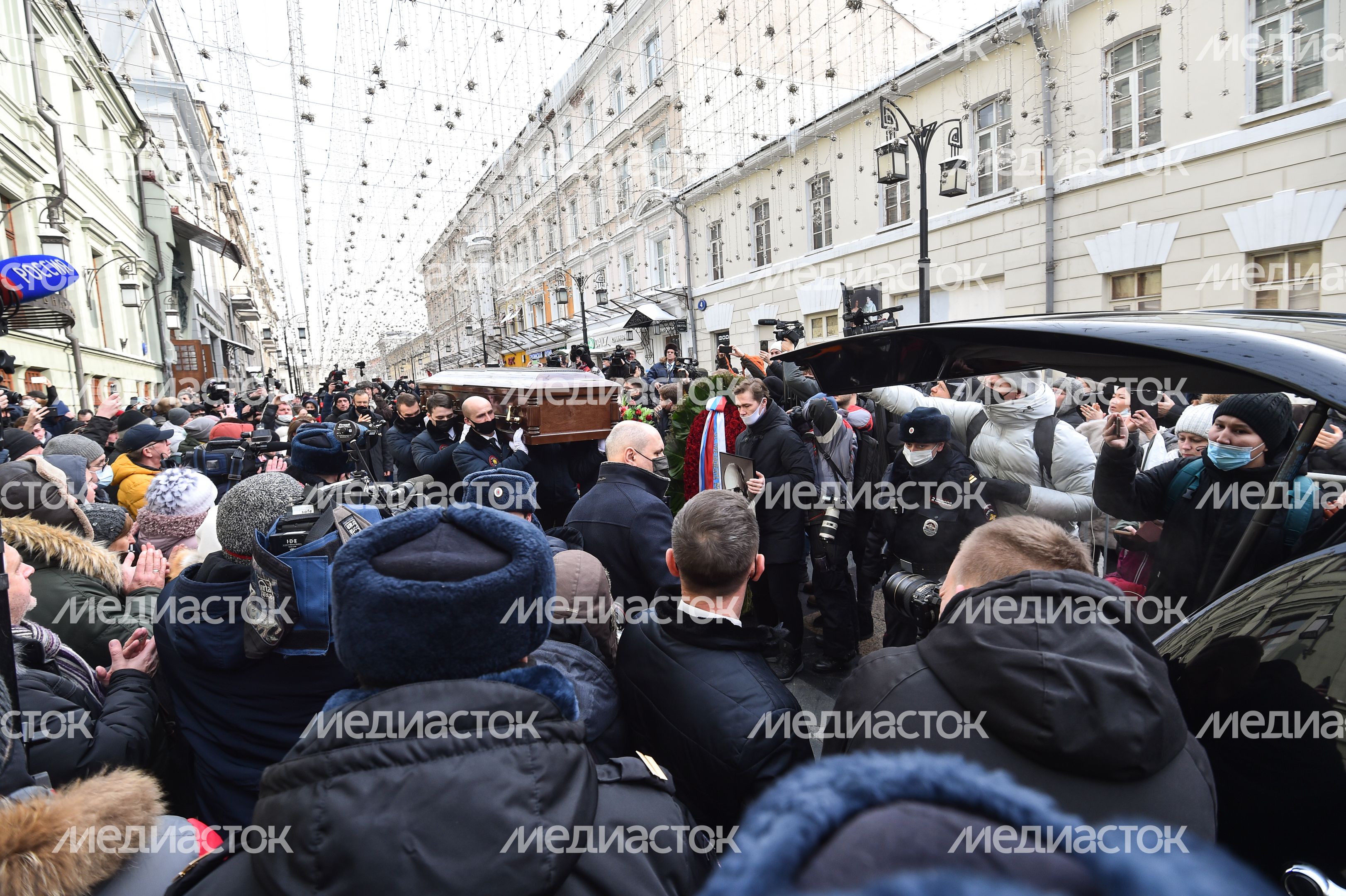 Прощание с актером Андреем Мягковым в МХТ имени Чехова Прощание с актером Андреем Мягковым в МХТ имени Чехова