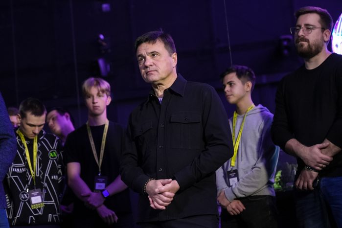 Андрей Воробьев пообщался со студентами на фестивале в сфере кибербезопасности "СПОфест"
