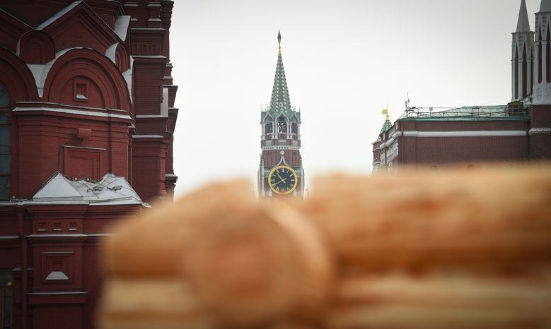 Монтаж инсталляций для фестиваля «Московская Масленица» на Манежной площади