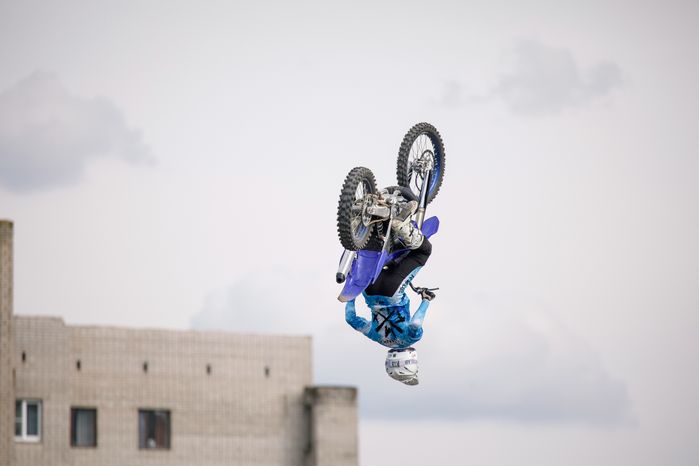 Шоу команды мотофристайла FMX13 в Лобне