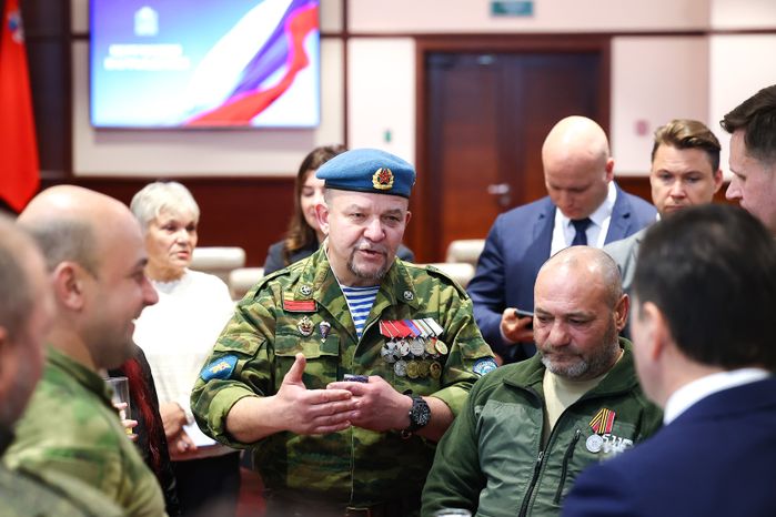 Награждение добровольцев из отряда «БАРС» Губернатором Подмосковья