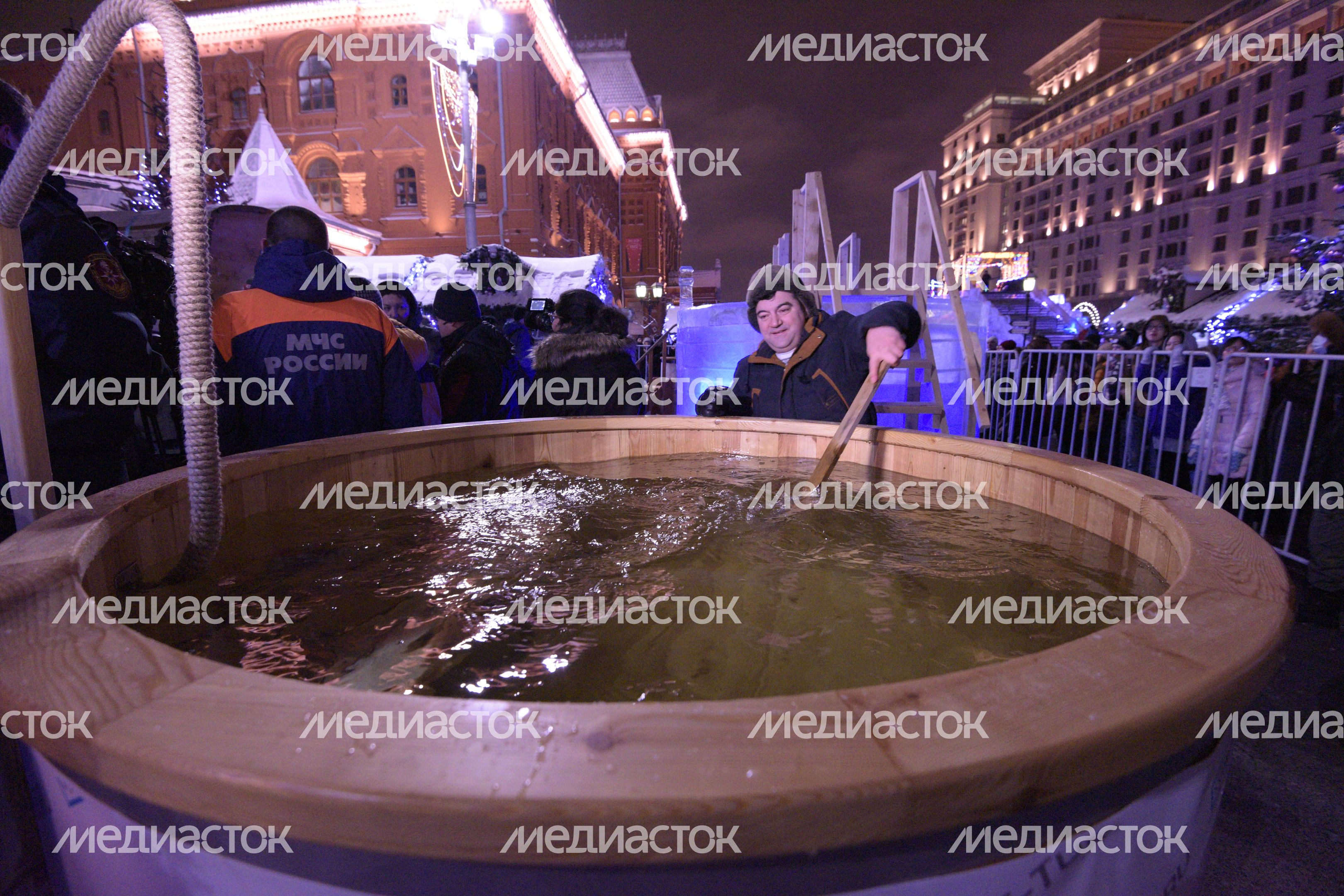 Крещенские купания в Москве