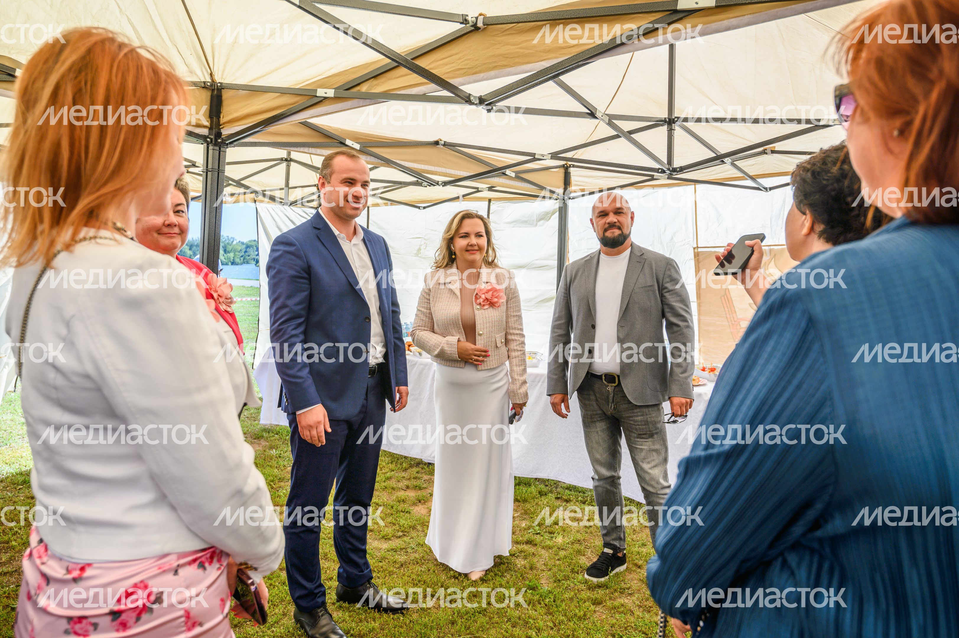 Глава округа Бронницы Дмитрий Лысенков на встрече с женщинами-предпринимательницами