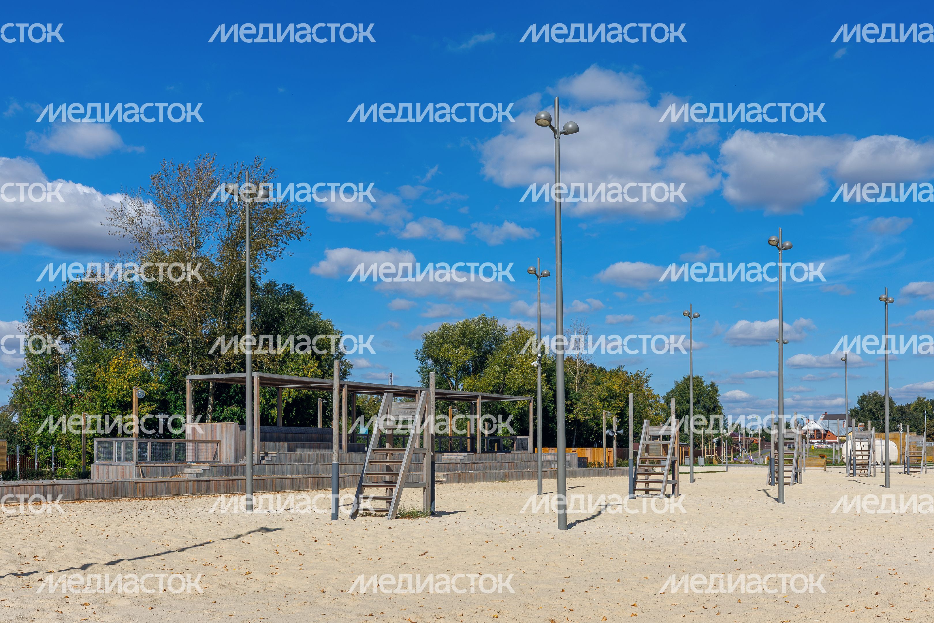 Пляжная зона отдыха на набережной реки Коломенки в Коломне Пляжная зона отдыха на набережной реки Коломенки в Коломне