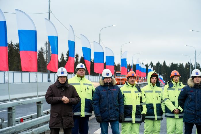 Андрей Воробьев принял участие в запуске движения по обходу деревни Малые Вяземы