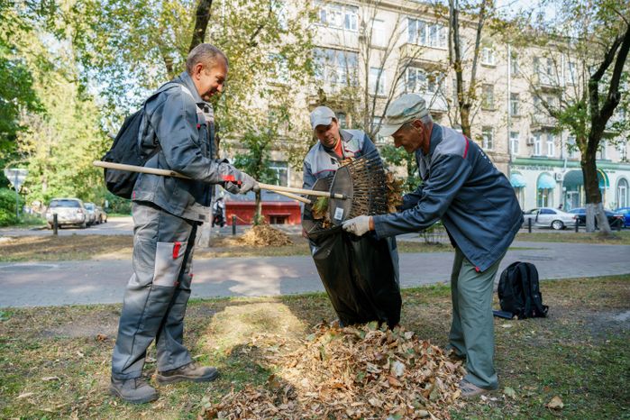 Уборка территории в Химках